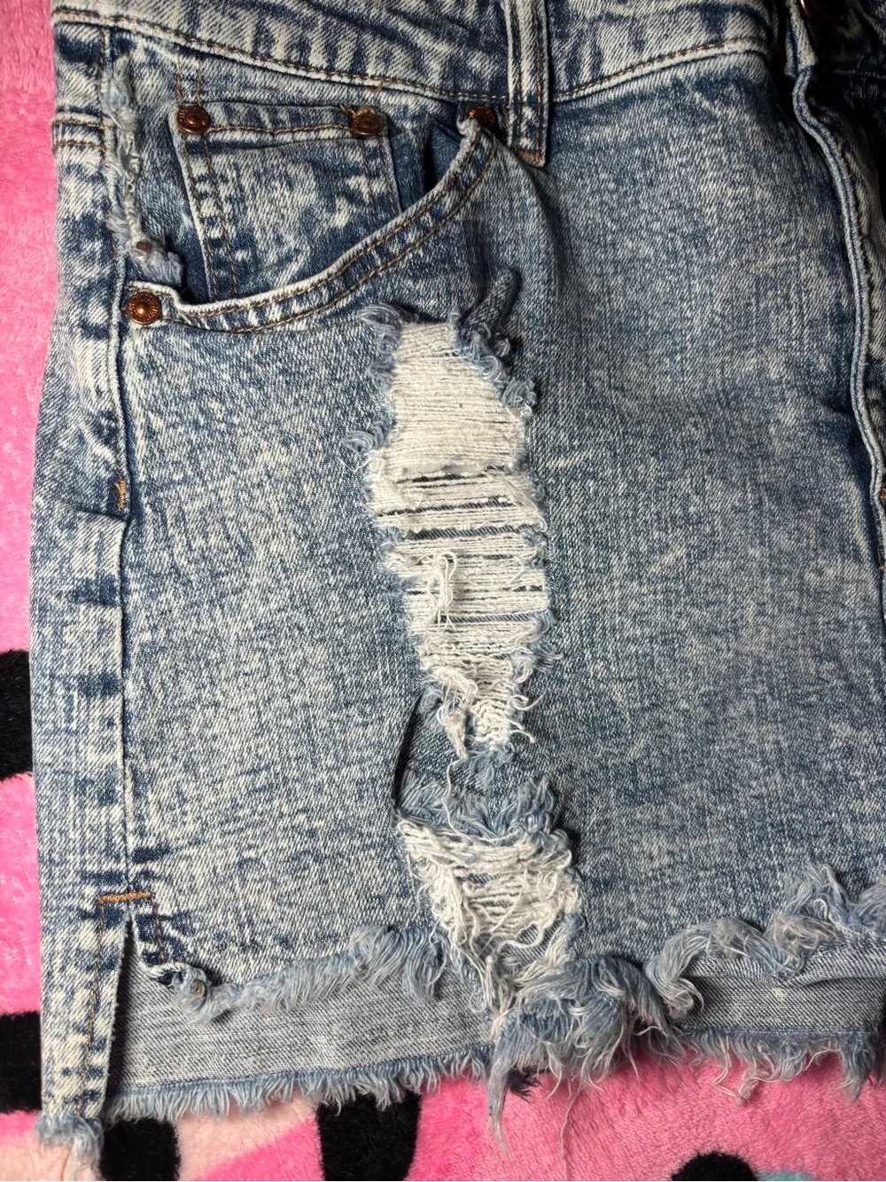 Almost Famous Denim Shorts - Picture 3 of 14